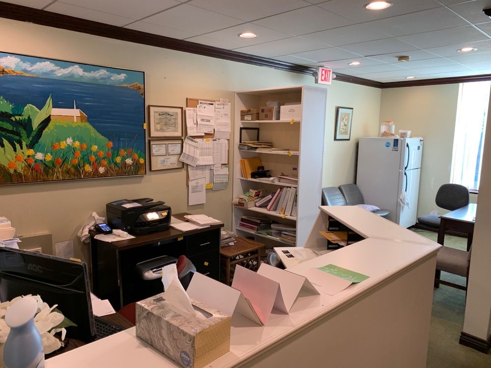 Waukegan Medical Plaza : 1616 Grand Ave, Waukegan, IL 60085